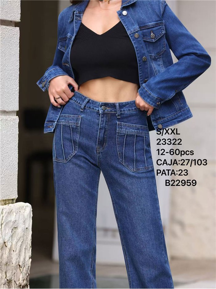 Jeans rectos bolsillos parche