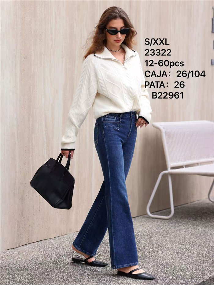 Jeans wide leg tachas bolsillos