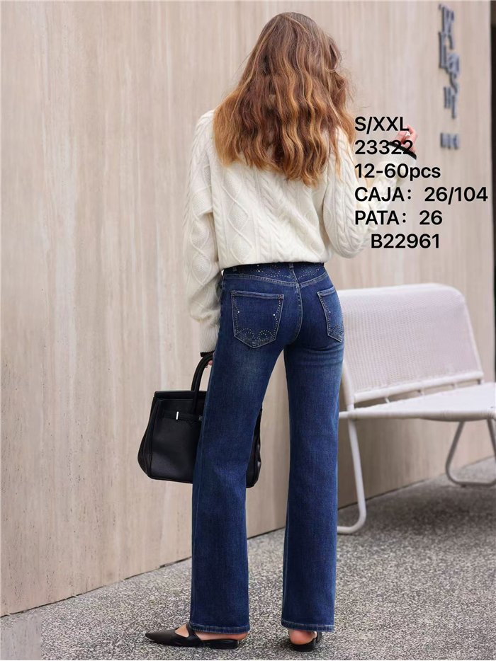 Jeans wide leg tachas bolsillos