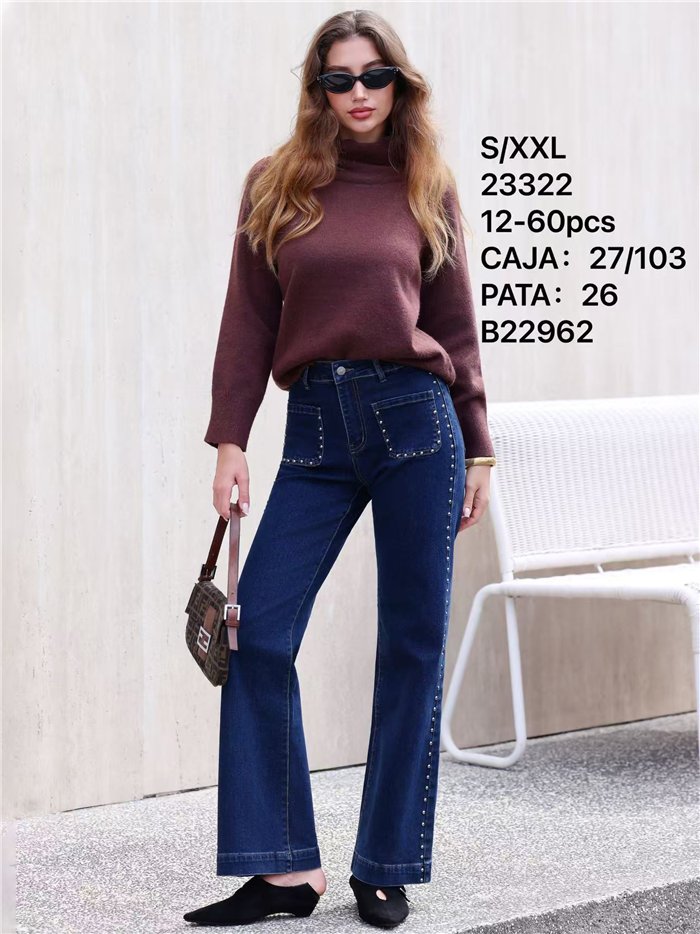 Jeans wide leg tachuelas