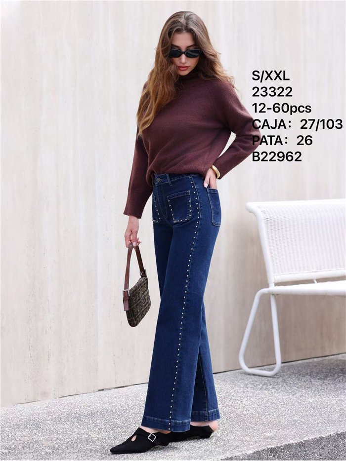 Jeans wide leg tachuelas