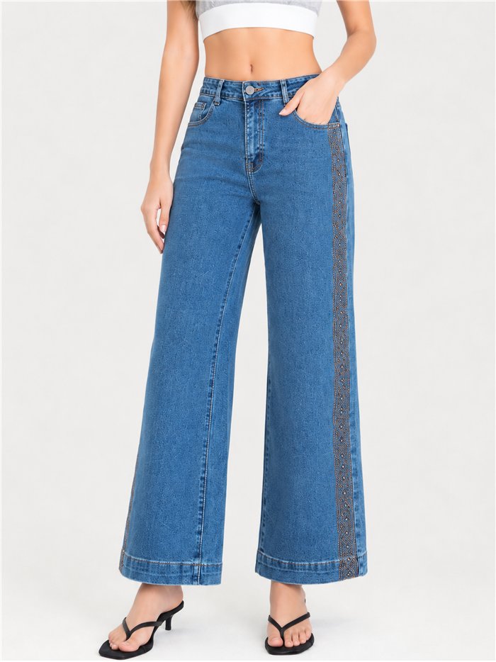 Jeans wide leg banda bordada con tachas