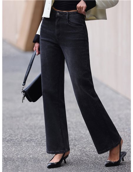 Jeans mit weitem Bein und Strasssteinen