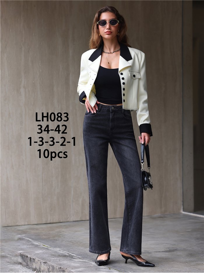 Jeans mit weitem Bein und Strasssteinen