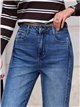 Weit geschnittene Jeans mit Nähten