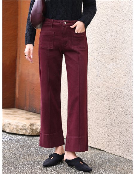 Jeans a gamba larga color vino con tasche applicate