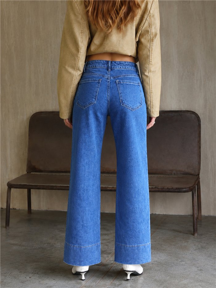 Jeans wide leg bolsillos parche