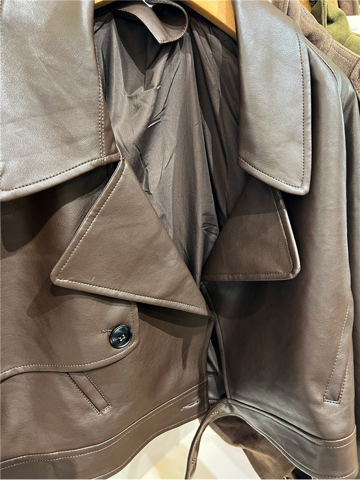 Chaqueta biker efecto piel cinturón