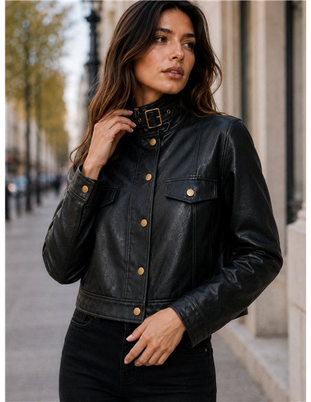 Chaqueta efecto piel hebilla