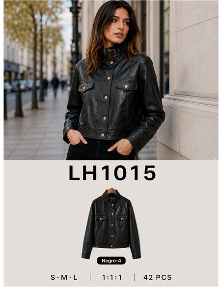 Chaqueta efecto piel hebilla