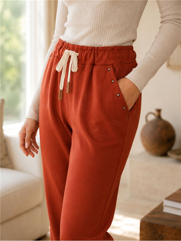 Pantalón tachas