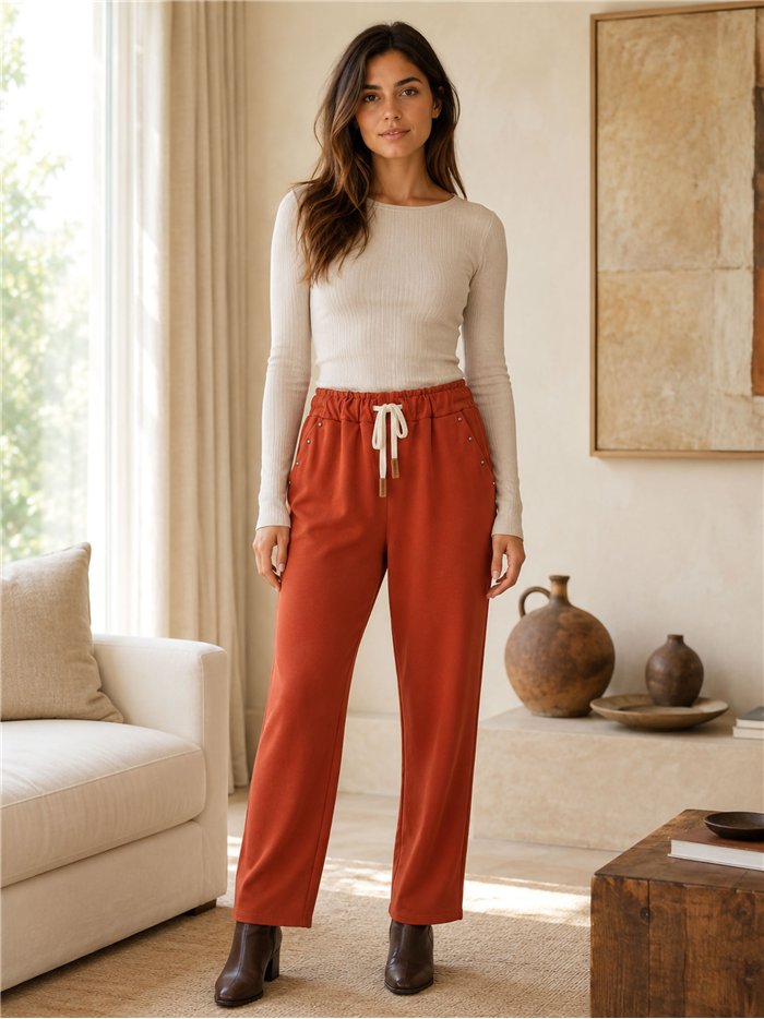 Pantalón tachas