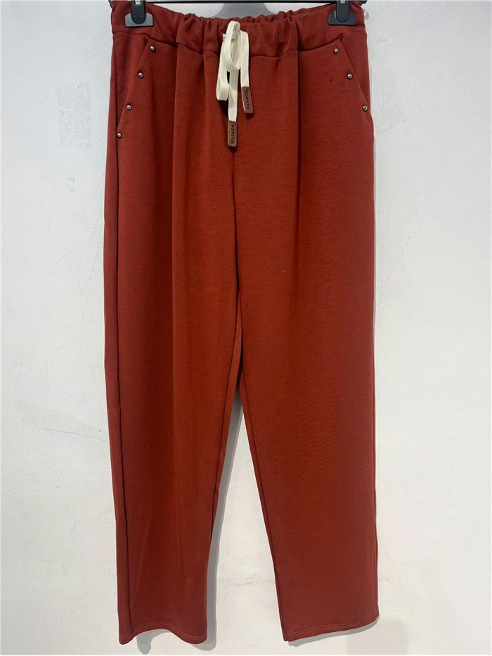 Pantalón tachas