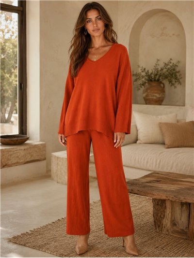 Conjunto jersey cuello pico talla grande y pantalón