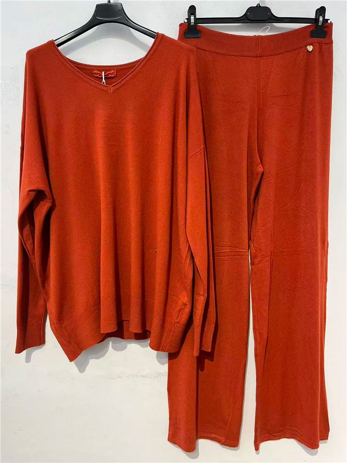 Conjunto jersey cuello pico talla grande y pantalón
