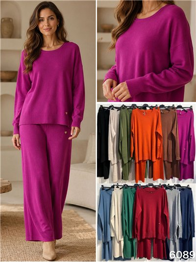 Conjunto jersey cuello redondo talla grande y pantalón 2