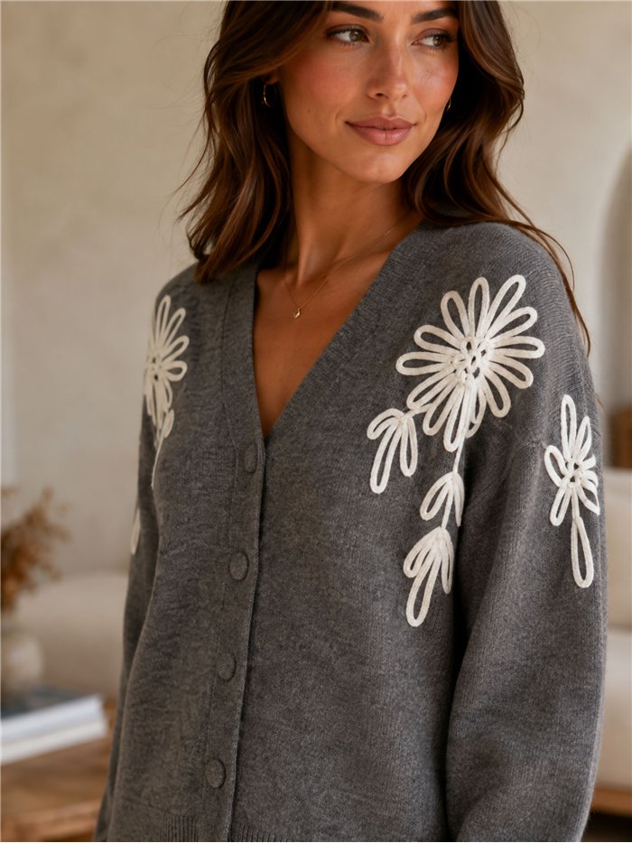 Cárdigan punto bordado floral