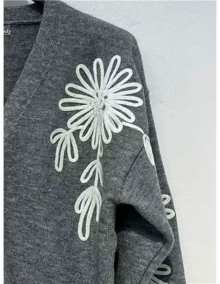 Cárdigan punto bordado floral