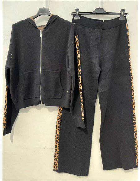 Conjunto chaqueta sudadera capucha leopardo y pantalón
