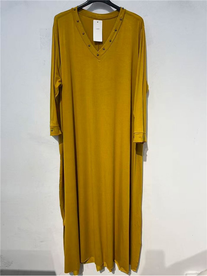 Vestido largo liso tachuelas talla grande