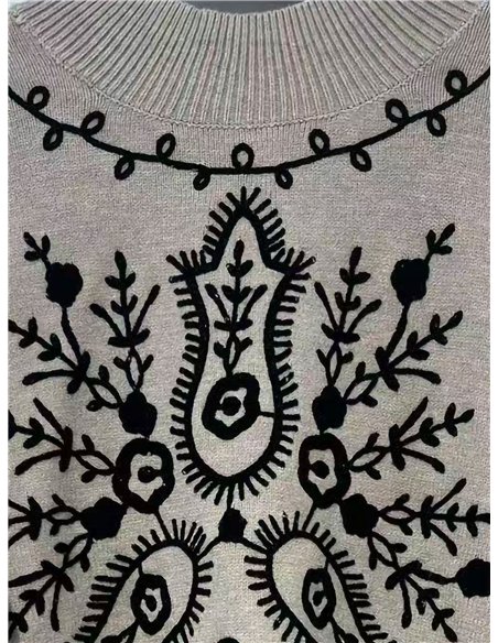 Jersey bordado cuello subido