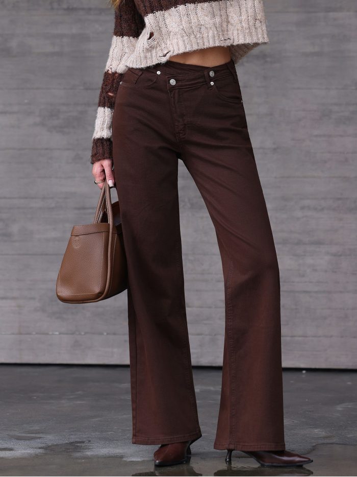 Jeans wide leg chocolate cintura cruzada