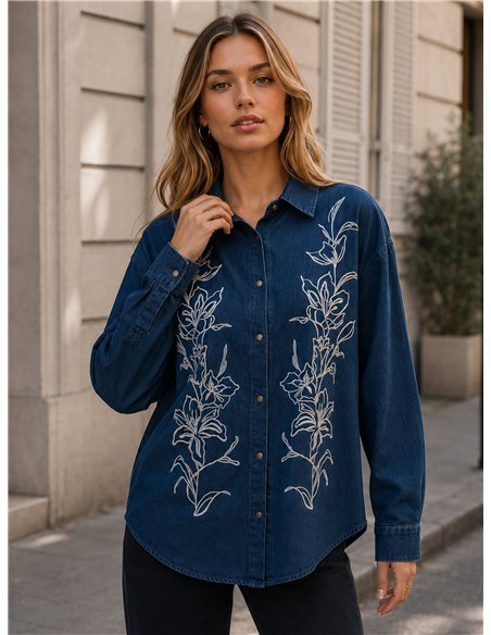 Camisa vaquera flores bordadas