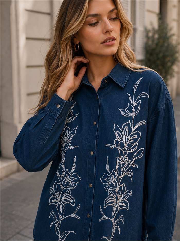 Camisa vaquera flores bordadas