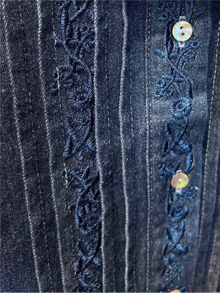 Blusa vaquera bordada
