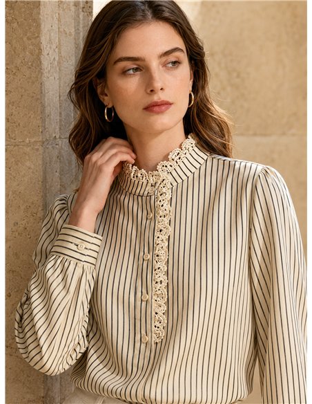 Blusa rayas encaje