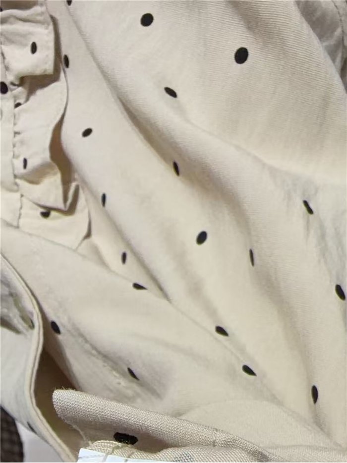 Blusa lunares volantes