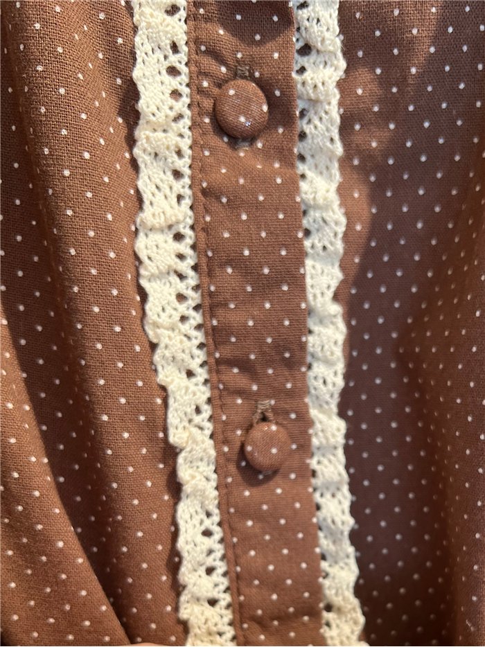 Blusa lunares puntillas
