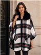 Poncho cuadros cuello pelo