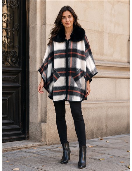 Poncho cuadros cuello pelo