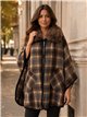 Poncho cuadros cálidos cuello pelo
