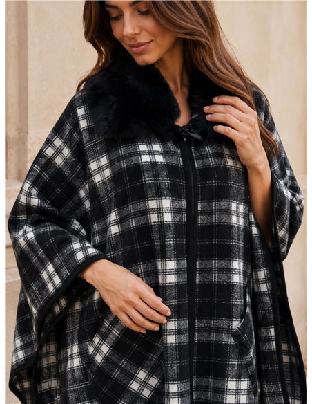 Poncho cuadros bicolor cuello pelo