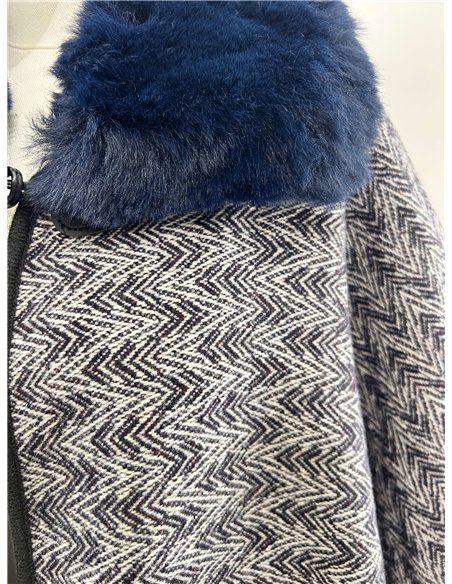 Poncho espiga azul oscuro cuello pelo