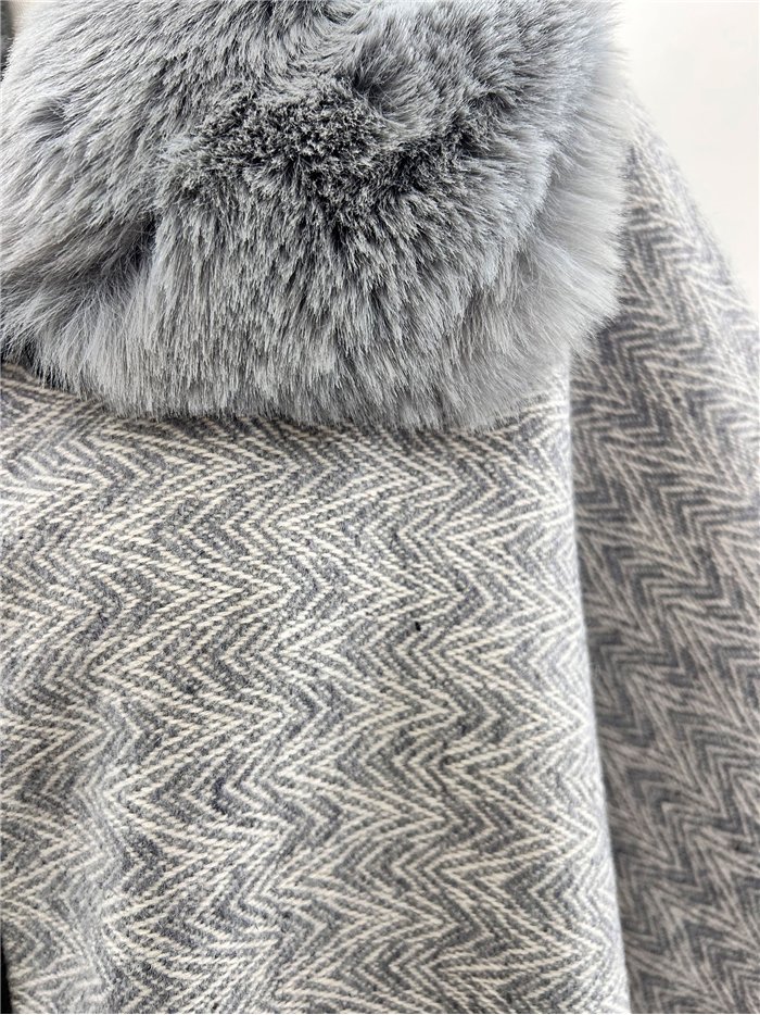 Poncho espiga gris cuello pelo