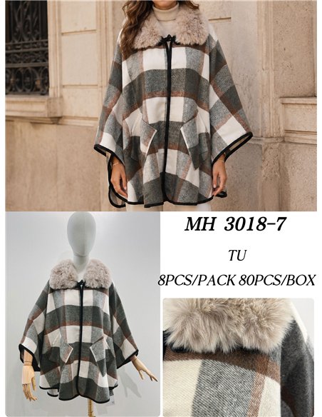 Poncho cuadros neutros cuello pelo