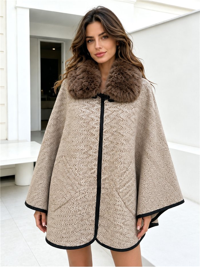Poncho espiga beige cuello pelo