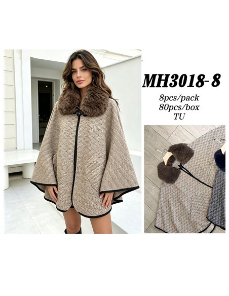 Poncho espiga beige cuello pelo