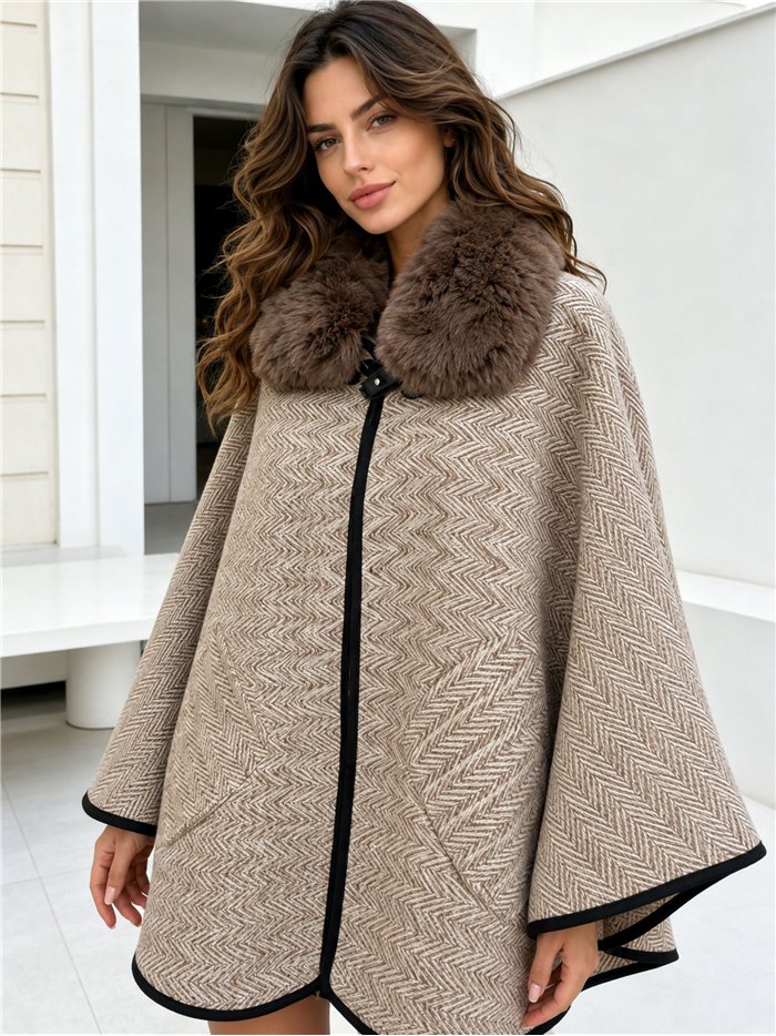 Poncho espiga beige cuello pelo