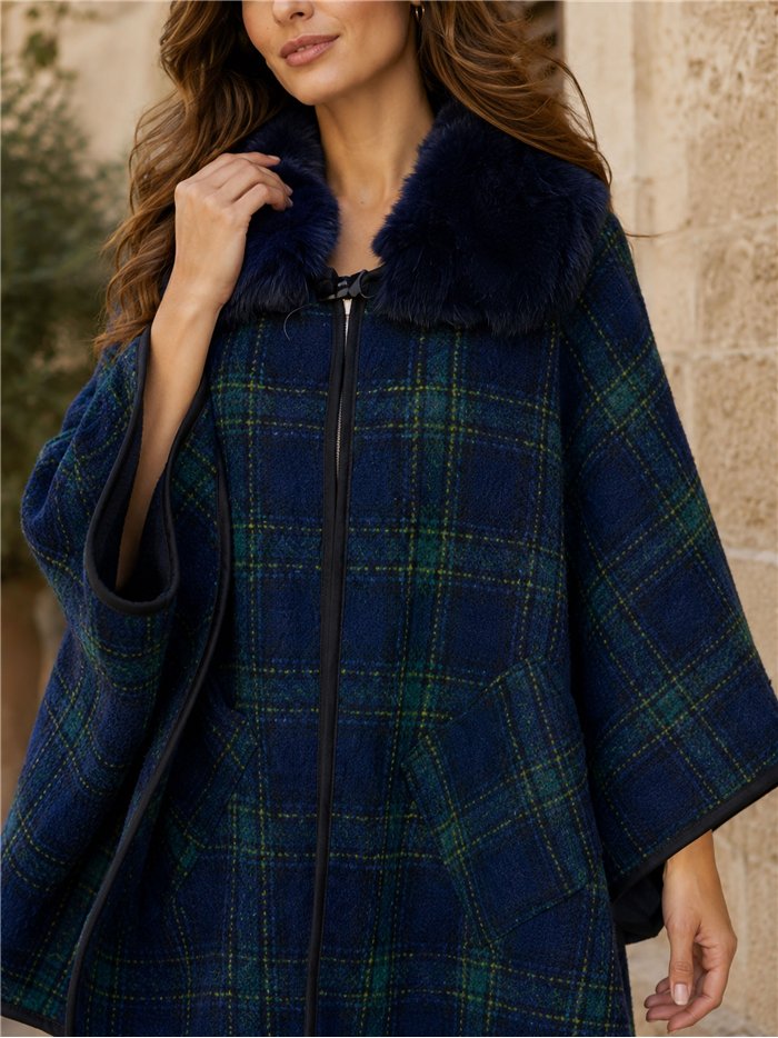 Poncho cuadros azul verde cuello pelo