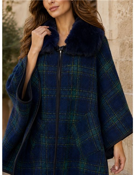 Poncho cuadros azul verde cuello pelo