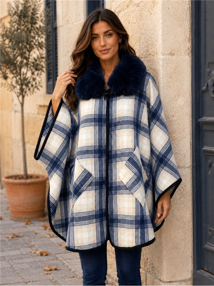 Poncho cuadros azul crema cuello pelo