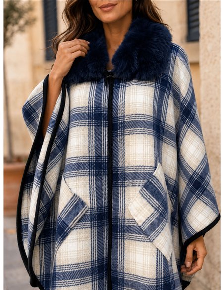 Poncho cuadros azul crema cuello pelo
