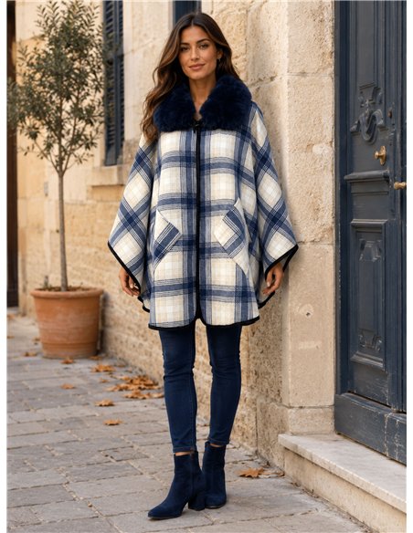 Poncho cuadros azul crema cuello pelo