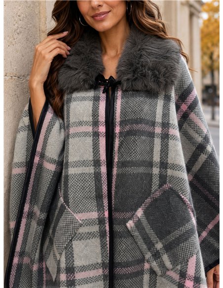 Poncho cuadros gris rosa cuello pelo