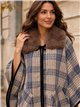 Poncho cuadros beige azul cuello pelo