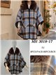 Poncho cuadros azul marrón cuello pelo